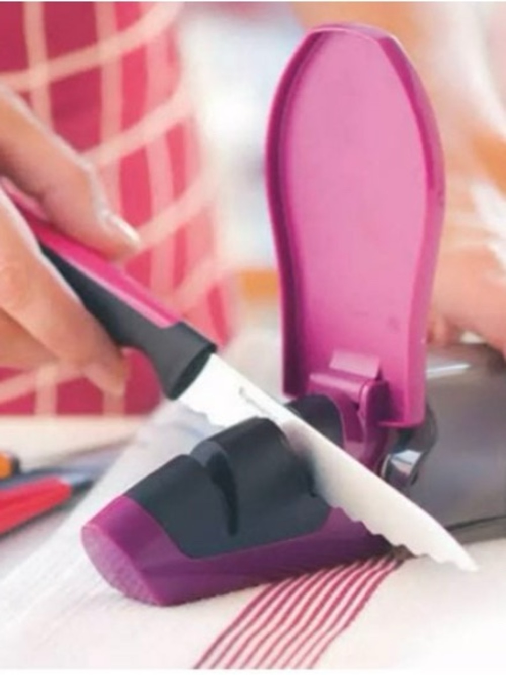 Tupperware All in one knive sharpener